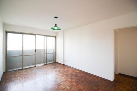Apartamento à venda com 74m², 2 quartos e 1 vaga Apartamento à venda com 74m², 2 quartos e 1 vagaSala