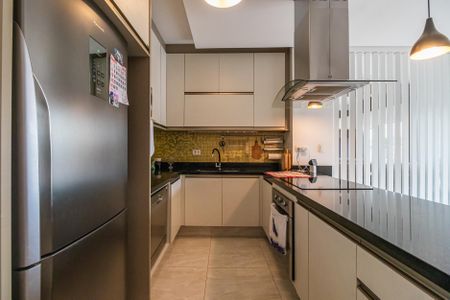 Apartamento à venda com 180m², 2 quartos e 2 vagas Apartamento à venda com 180m², 2 quartos e 2 vagasCozinha