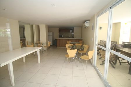 Apartamento à venda com 60m², 2 quartos e 1 vagaÁrea comum - Salão de festas