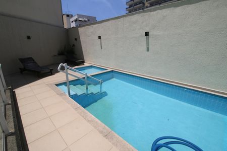 Apartamento à venda com 60m², 2 quartos e 1 vagaÁrea comum - Piscina
