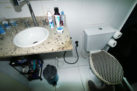 Apartamento à venda com 60m², 2 quartos e 1 vagaBanheiro Social