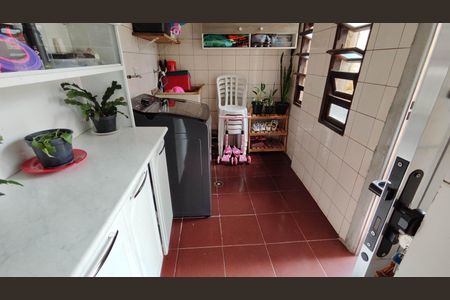 Casa à venda com 375m², 4 quartos e 2 vagas Casa à venda com 375m², 4 quartos e 2 vagasCasa 2 - Área de serviço