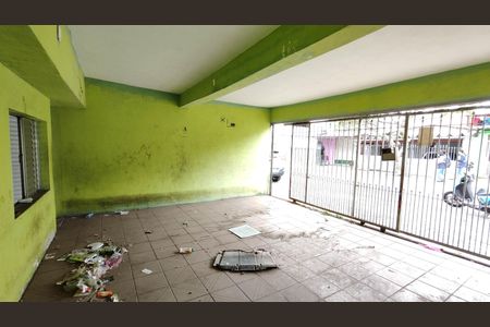 Casa à venda com 375m², 4 quartos e 2 vagas Casa à venda com 375m², 4 quartos e 2 vagasCasa 1 - Garagem