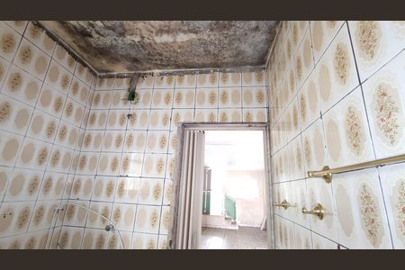 Casa à venda com 375m², 4 quartos e 2 vagas Casa à venda com 375m², 4 quartos e 2 vagasCasa 1 - Banheiro