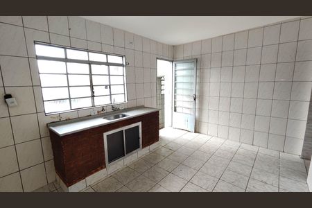 Casa à venda com 375m², 4 quartos e 2 vagas Casa à venda com 375m², 4 quartos e 2 vagasCasa 1 - Cozinha