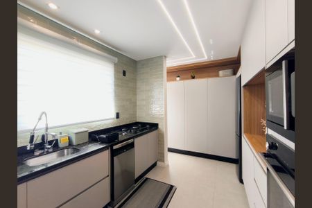 Casa de condomínio à venda com 106m², 3 quartos e 2 vagas Casa de condomínio à venda com 106m², 3 quartos e 2 vagasCozinha e Área de Serviço