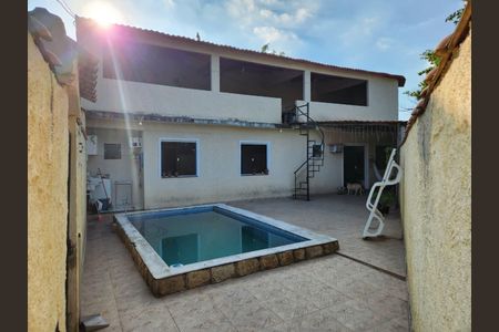 Casa para alugar com 200m², 2 quartos e sem vaga Casa para alugar com 200m², 2 quartos e sem vagaPiscina