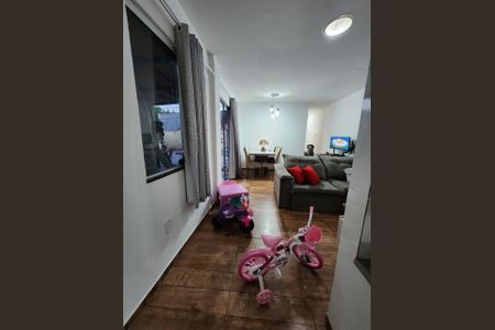 Casa para alugar com 200m², 2 quartos e sem vaga Casa para alugar com 200m², 2 quartos e sem vagaSala