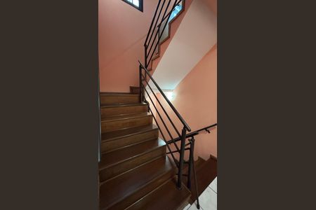 Casa à venda com 393m², 3 quartos e 2 vagasEscada