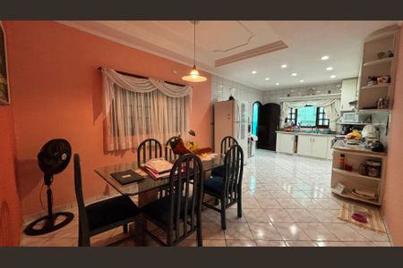 Casa à venda com 393m², 3 quartos e 2 vagasCozinha