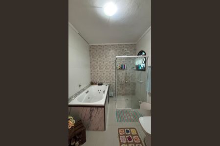 Casa à venda com 393m², 3 quartos e 2 vagasBanheiro da Suíte