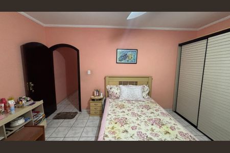 Casa à venda com 393m², 3 quartos e 2 vagasQuarto 2