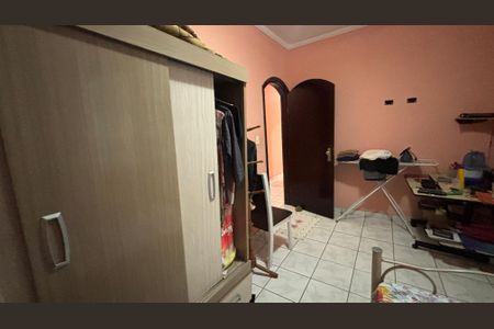 Casa à venda com 393m², 3 quartos e 2 vagasQuarto 1