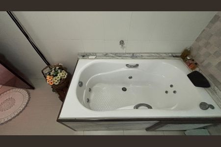 Casa à venda com 393m², 3 quartos e 2 vagasBanheiro da Suíte