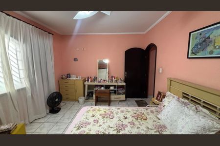 Casa à venda com 393m², 3 quartos e 2 vagasQuarto 2