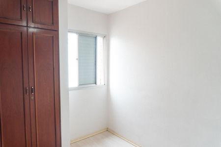 Quarto 1 de apartamento para alugar com 2 quartos, 49m² em Vila Guarani, São Paulo