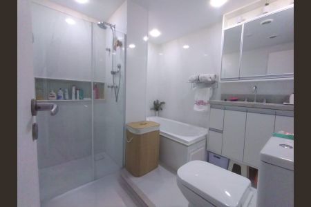 Apartamento à venda com 91m², 3 quartos e 2 vagas Apartamento à venda com 91m², 3 quartos e 2 vagasBanheiro