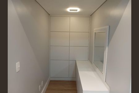 Apartamento à venda com 91m², 3 quartos e 2 vagas Apartamento à venda com 91m², 3 quartos e 2 vagasCloset