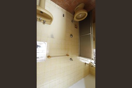 Apartamento para alugar com 110m², 3 quartos e sem vagaBanheiro da Suíte