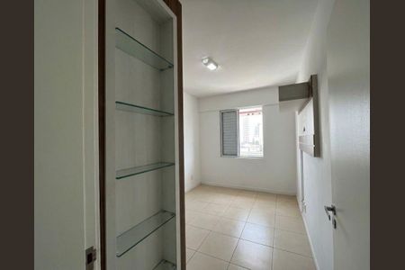 Apartamento para alugar com 150m², 3 quartos e 2 vagas Apartamento para alugar com 150m², 3 quartos e 2 vagasQuarto