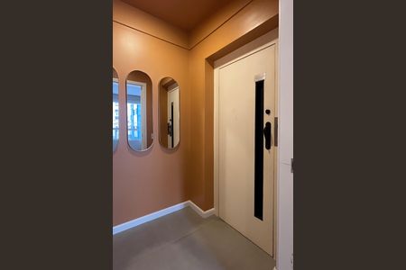 Hall de entrada privativo de apartamento para alugar com 4 quartos, 175m² em Gonzaga, Santos