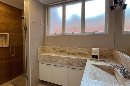 Apartamento para alugar com 175m², 4 quartos e 1 vagaBanheiro da Suíte