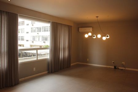 Sala de apartamento para alugar com 4 quartos, 175m² em Gonzaga, Santos
