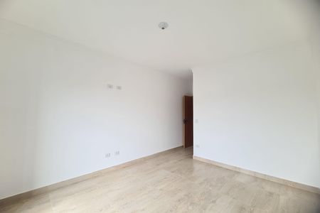 Casa à venda com 130m², 3 quartos e 2 vagasSuite
