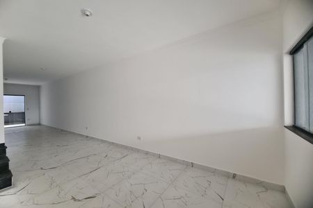 Casa à venda com 130m², 3 quartos e 2 vagasSala