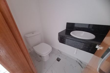 Casa à venda com 130m², 3 quartos e 2 vagasLavabo