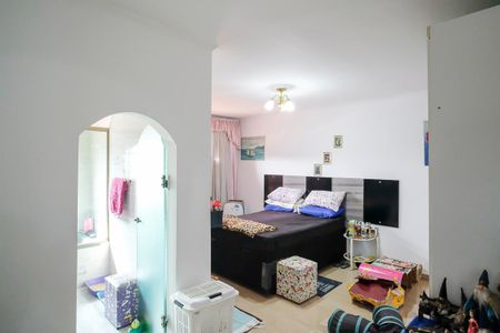 Casa à venda com 254m², 2 quartos e 4 vagasSuíte 2