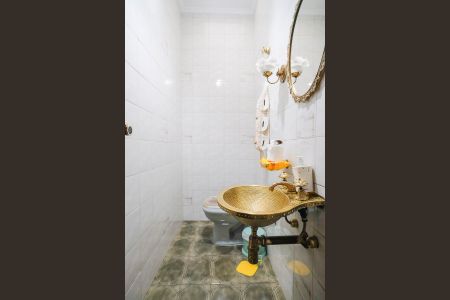 Casa à venda com 254m², 2 quartos e 4 vagasLavabo