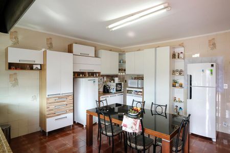 Casa à venda com 254m², 2 quartos e 4 vagasCozinha