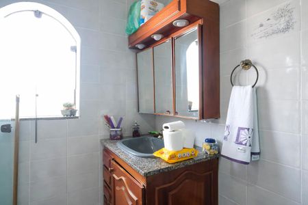 Casa à venda com 254m², 2 quartos e 4 vagasBanheiro da suíte 1