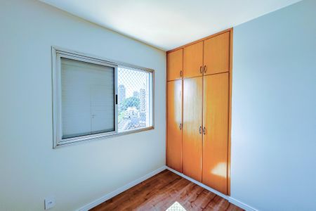 Apartamento à venda com 71m², 3 quartos e 2 vagasQuarto 3