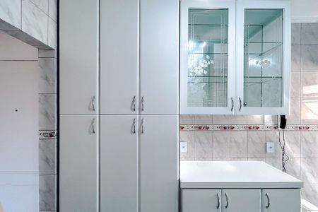 Apartamento à venda com 71m², 3 quartos e 2 vagasCozinha - Armários