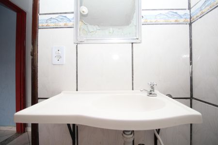 Casa para alugar com 95m², 2 quartos e 1 vagaBanheiro - torneira