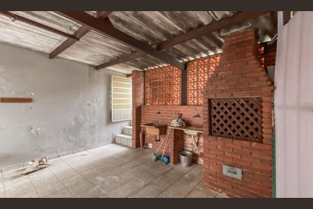 Casa à venda com 170m², 3 quartos e 6 vagasÁrea de Serviço