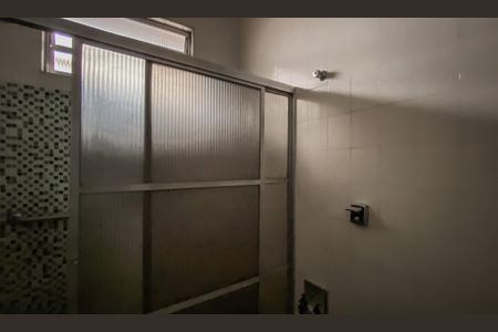 Casa à venda com 170m², 3 quartos e 6 vagasBanheiro 3