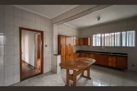 Casa à venda com 170m², 3 quartos e 6 vagasCozinha 