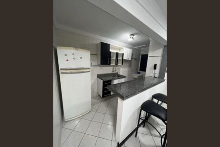 Cozinha de apartamento para alugar com 2 quartos, 41m² em Jardim das Margaridas, Salvador