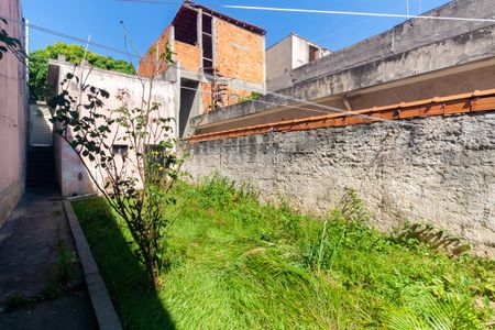 Casa à venda com 65m², 1 quarto e 1 vagaQuintal