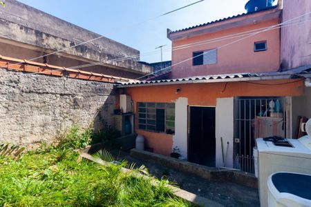 Casa à venda com 65m², 1 quarto e 1 vagaQuintal