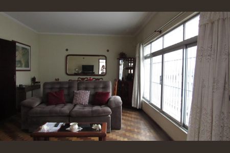 Casa à venda com 270m², 4 quartos e 3 vagasSala
