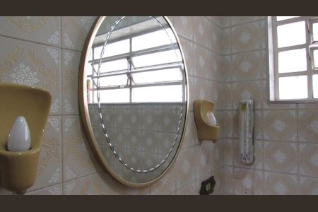 Casa à venda com 270m², 4 quartos e 3 vagasBanheiro 1