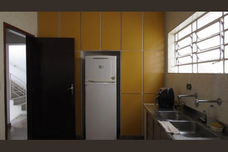 Casa à venda com 270m², 4 quartos e 3 vagasCozinha 2