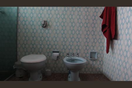 Casa à venda com 270m², 4 quartos e 3 vagasBanheiro 4