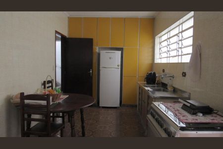 Casa à venda com 270m², 4 quartos e 3 vagasCozinha 2