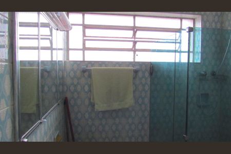 Casa à venda com 270m², 4 quartos e 3 vagasBanheiro 4