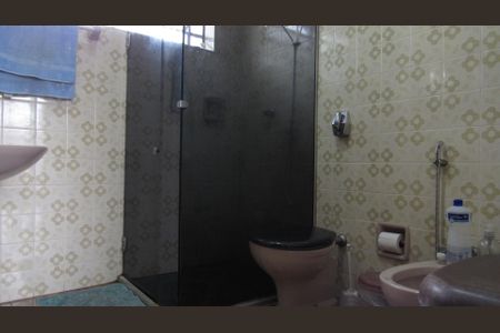 Casa à venda com 270m², 4 quartos e 3 vagasBanheiro 3